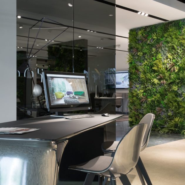 Artificial green wall used as an Office divider