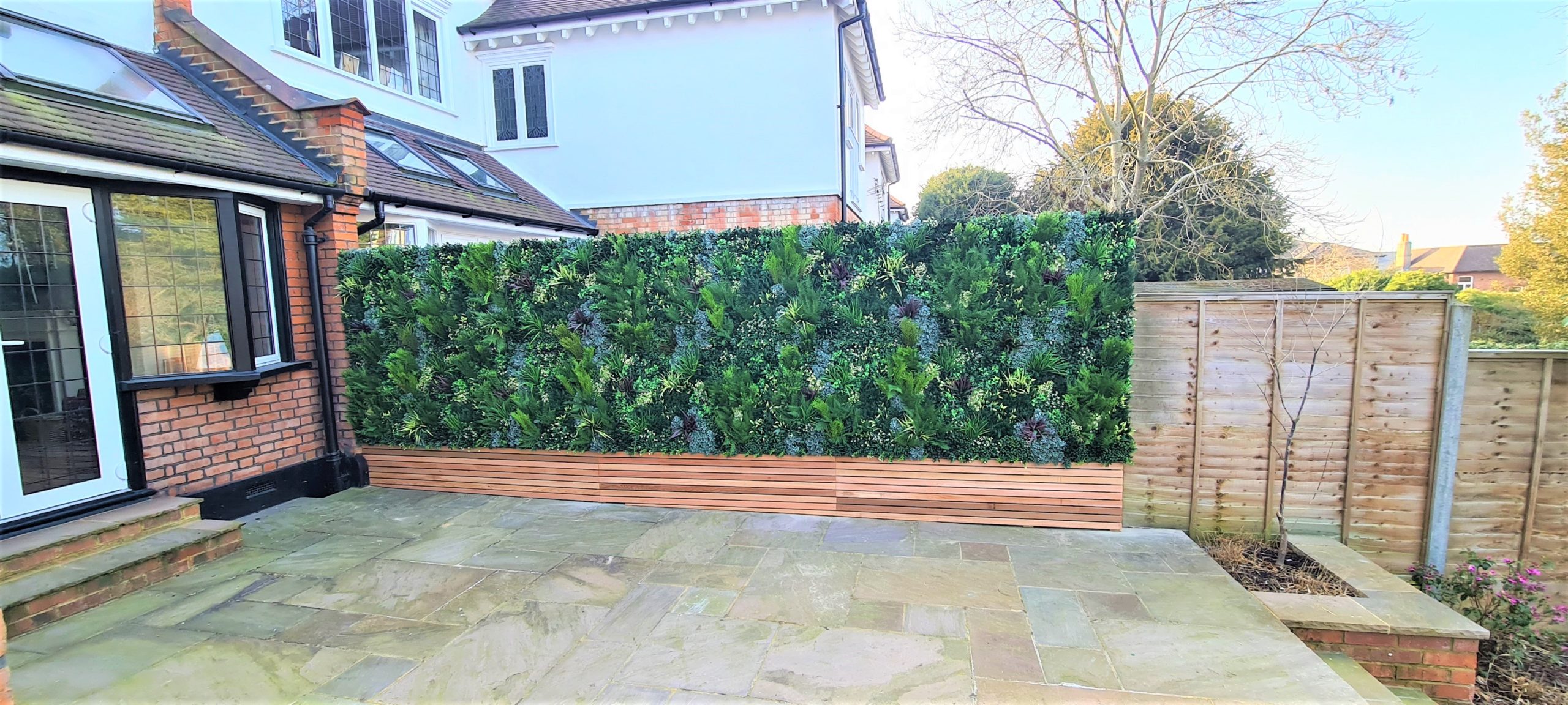 a green wall fencing installation