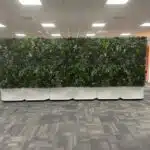 Les cloisons de bureau modulaires Foliascreen installées dans un espace de travail à Londres