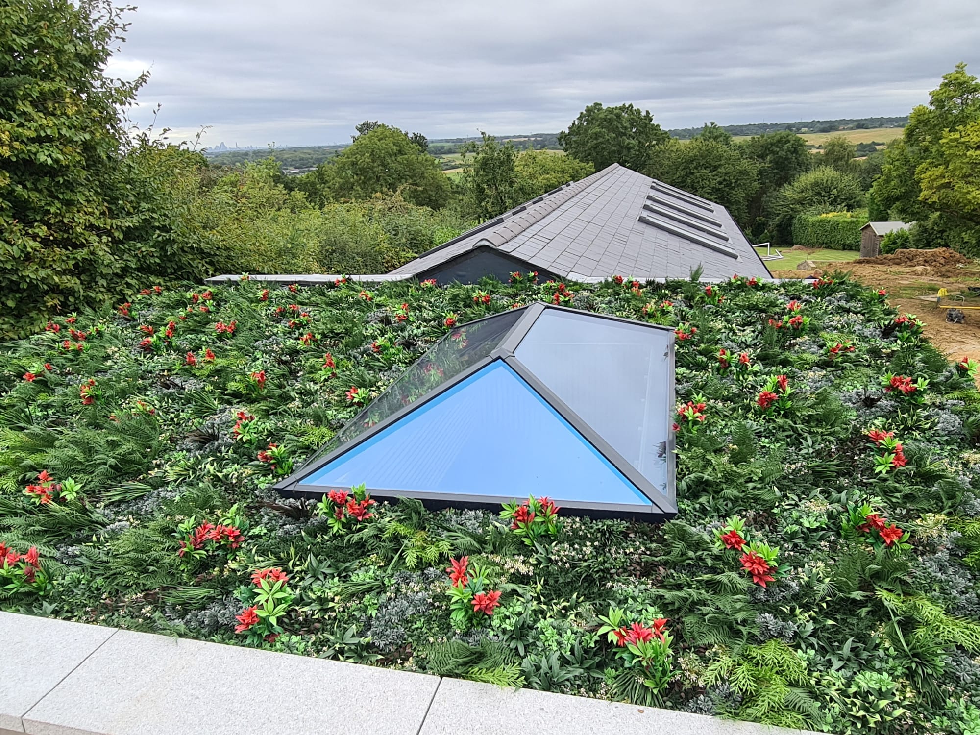 Toitures vertes artificielles dans une propriété résidentielle