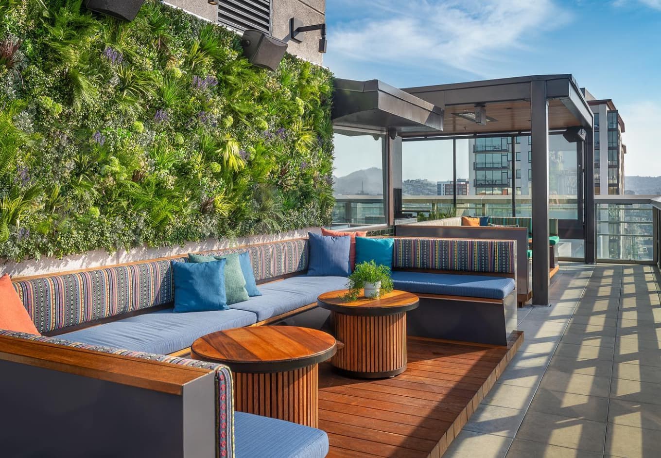 artificial plant feature walls on a rooftop in San Francisco